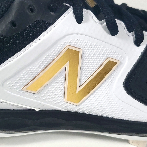 New Balance Cleats - Picture 2 of 8